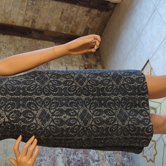 Le Chateau knit dress - Picture 4 of 7